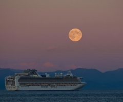 Cruise Ship near Mitlenatch Island - credit Kim Windle