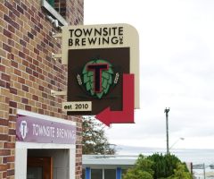 Crystal-Townsite-Brewing-BC-Ale-Trail-Geoff-Tomlin-Hood