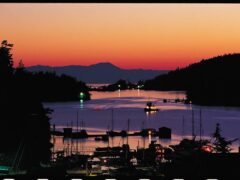 Sunshine Coast Resort, Hotel & Marina - intense sunset colours over the water